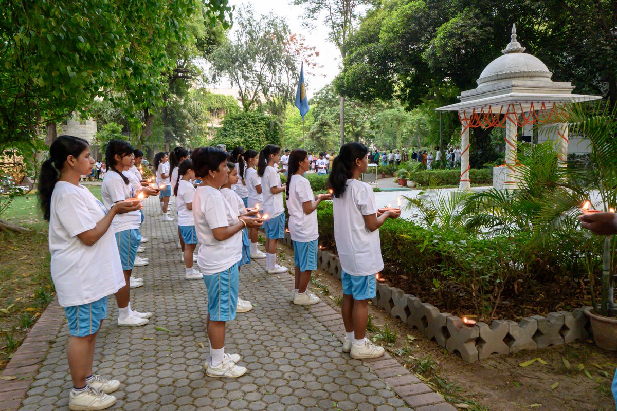 SAADelhiBranch's tweet photo. 102nd Anniversary of The Mother's final arrival in Pondicherry : Glimpses of celebrations
#SriAurobindoAshramDelhiBranch #darshanday #themother 
#MirraAlfassa #evolution #transformation #humanunity  #integralyoga #150yearsofSriAurobindo https://t.co/EfMuQs84jA