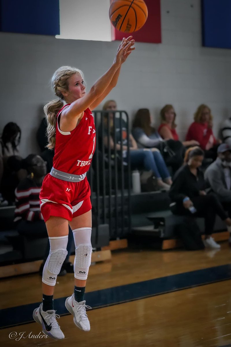 Gracie Hill  was🔥🔥🔥this weekend from behind the arc knocking down shot after shot. Her IQ level is amazing and she moves well without the basketball. #16 (‘3)s This weekend.  Keep shooting <a href="/ghill0125/">Gracie Hill</a> <a href="/Elite80WBB/">Elite80WBB</a> <a href="/JrAllStarAL/">Alabama Jr. All-Star GBB</a> @FBCthunderbball
