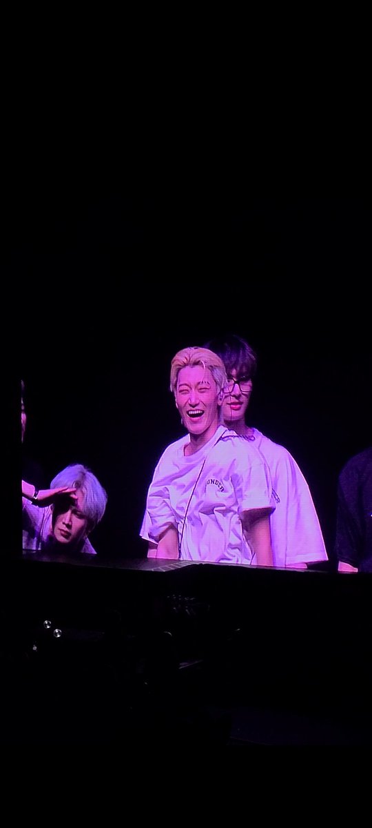 belzatz's tweet photo. San at the end of eternal sunshine 🥺

#ATEEZWORLDTOUR2022 #ATEEZinMadrid_D2 #SAN #산 https://t.co/GIKsjpZwQF
