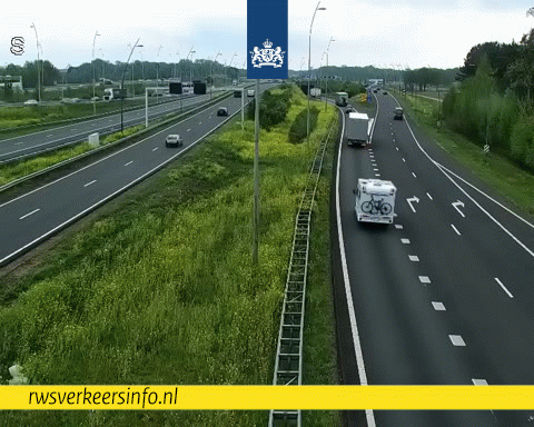 RWSverkeersinfo's tweet photo. Morgen #indespits
Ochtend: π¨ 175-250 km
Avond: π¨ 175-250 km
De avondspits verliep vandaag rustiger door de meivakantie. De spitspiek lag onder de 200 kilometer. Benieuwd hoe de spits morgen verloopt?
Lees het in de spitsverwachting π https://t.co/Kn8Dd1uf44 https://t.co/tPKtfJrEAm