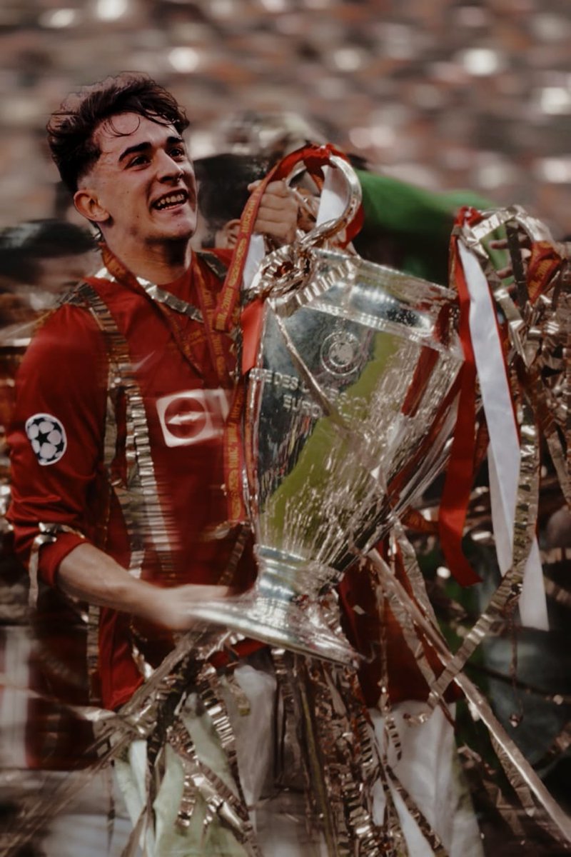 CAMPEONES, CAMPEONES OLE OLE OLE

Madre mia, después de la desilusión de bajar a la B, creo esto nos deja una felicidad para estos momentos, ganar la Champions como la ganamos, peleando contra los mejores, no es cualquier cosa.