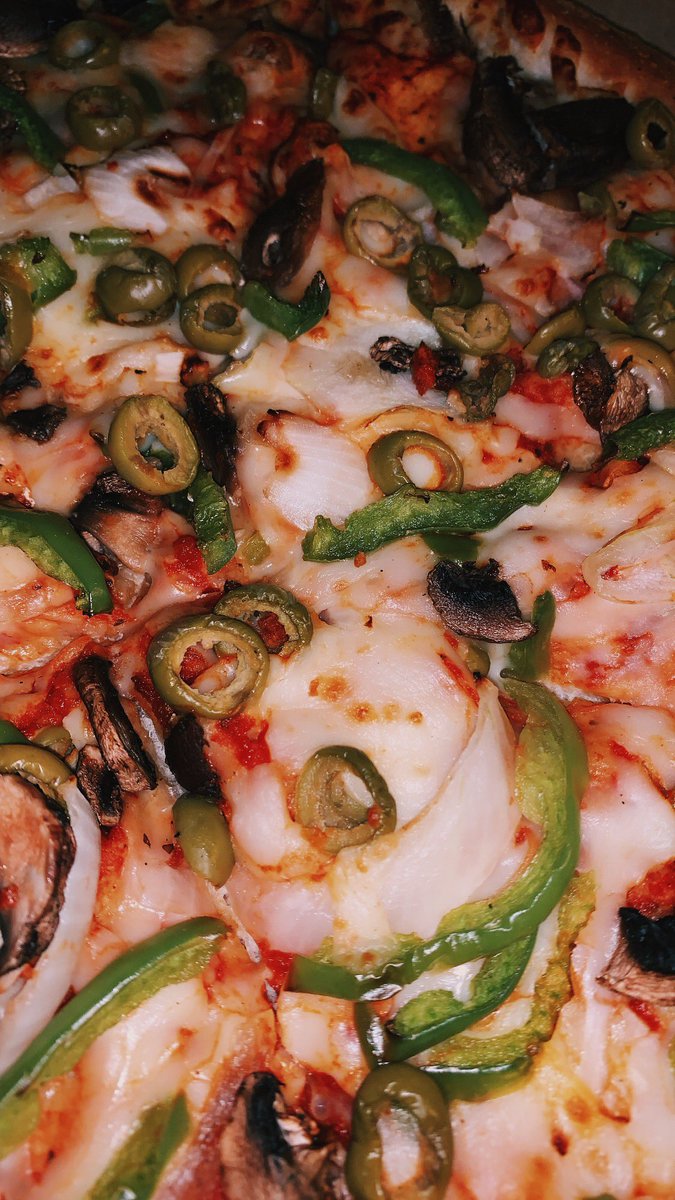 El viernes celebré mi cumple con una #crypto pizza deliciosa! 🍕Infinitas gracias! <a href="/rarepizzas/">Rare Pizzas NFT 🍕🤌</a> <a href="/pizza_dao/">PizzaDAO 🍕🏴‍☠️</a> <a href="/crypto_musica/">Refactor Foundation</a> #Proofofpizza