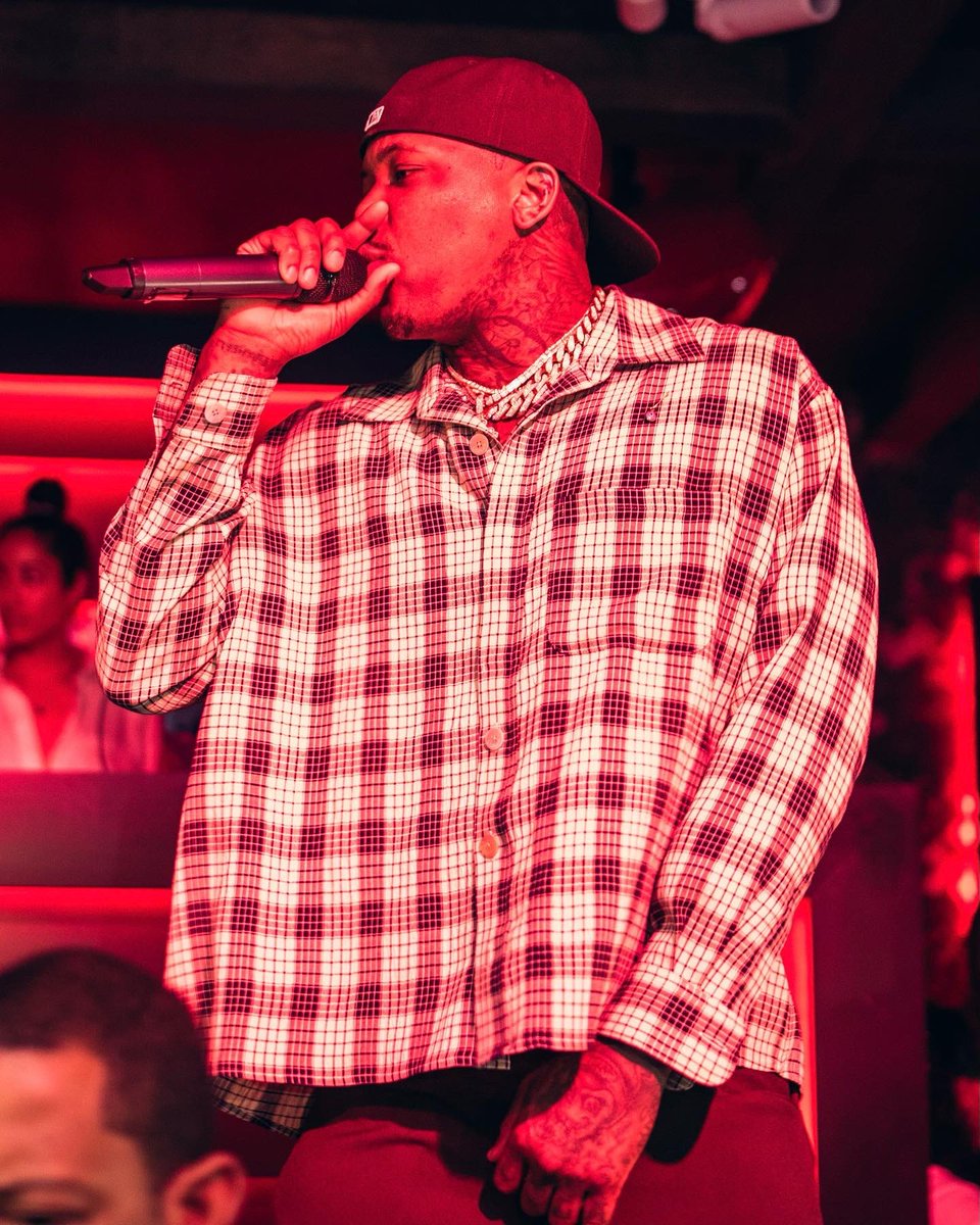 Dtxxo98's tweet photo. YG x Citizen shot by me. https://t.co/zHseSEBx75