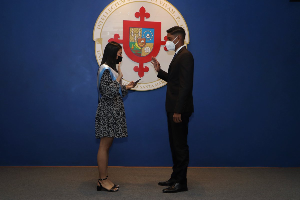 USMApanama's tweet photo. #AEICUSMA El viernes 22 de abril, en el Aula Magna, se realizó el acto protocolar de la juramentación y toma de posesión de la directiva 2022 de la Asociación de Estudiantes de Ingeniería Civil de la Universidad Católica Santa María La Antigua.
#USMAPanamá #FEDEUSMA #USMAVU https://t.co/66XW1FHxOc