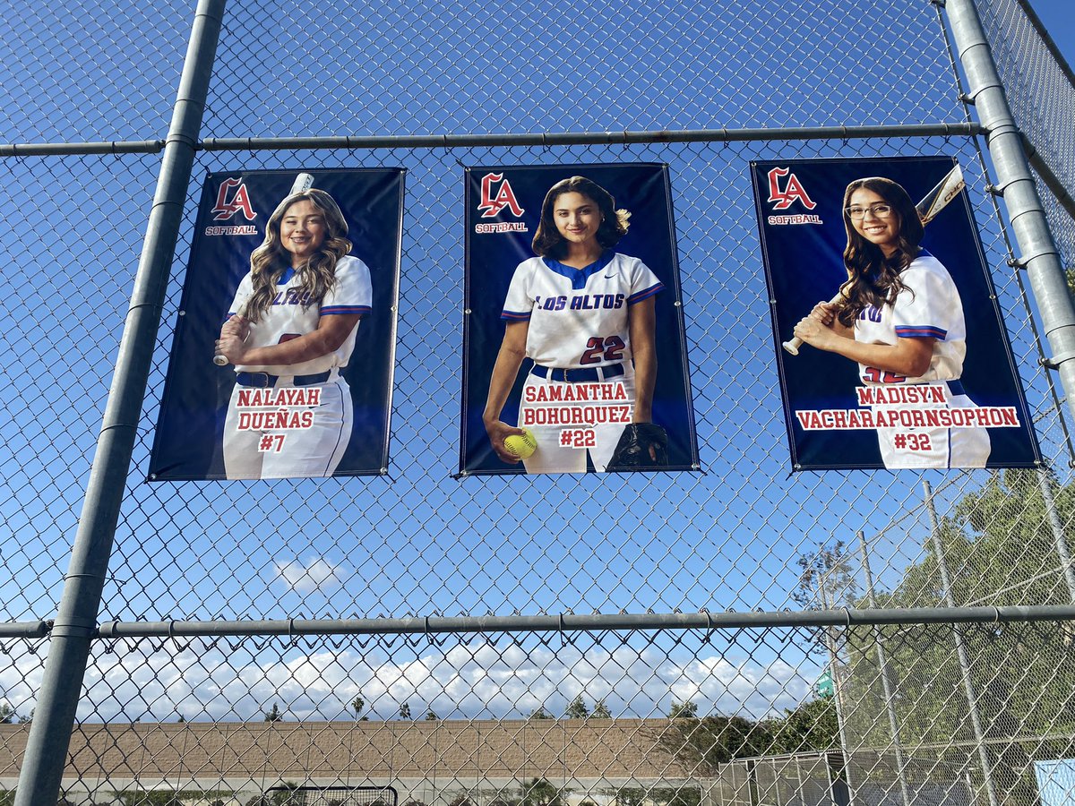 SENIOR DAY! I want to thank Nalayah, Samantha and Madisyn for all they have given to the program. Outstanding young ladies with great futures. <a href="/LAConqAthletics/">Los Altos Athletics</a> <a href="/sambohorquezz/">sam🌙</a> <a href="/nalayah07/">Nalayah07</a> #beatWilson