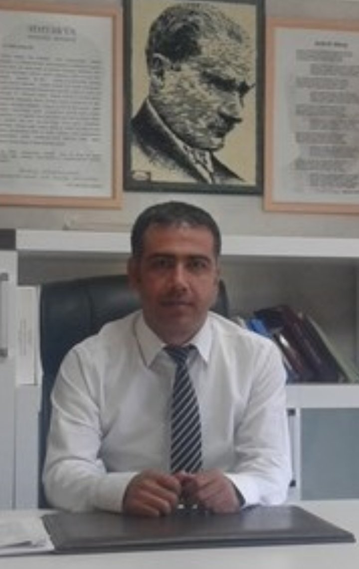 Memuriyet hayatına ilk kez Tarsus Nüfus Müdürlüğünde başlayıp son olarak Aladağ nüfus müdürü olarak görev yaparken Hakk'ın rahmetine kavuşmuş olan çalışma arkadaşımız Murat Üstünkaya'ya Allah'tan rahmet, ailesine, yakınlarına ve sevenlerine sabır ve başsağlığı diliyoruz.