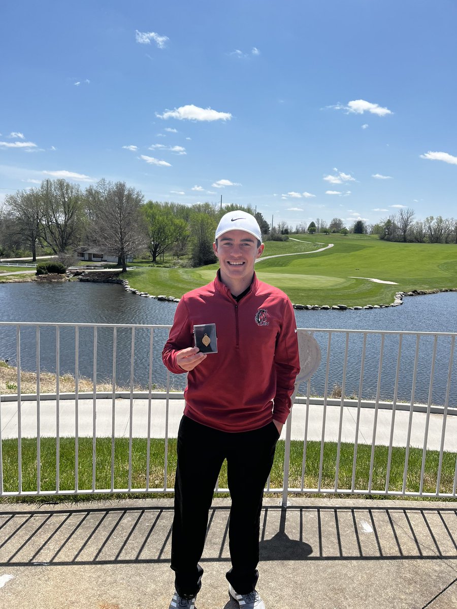 Congratulations to Joey Beaver for his 8th place finish at JV Conference!  The team finished in third. #LSNGOLF