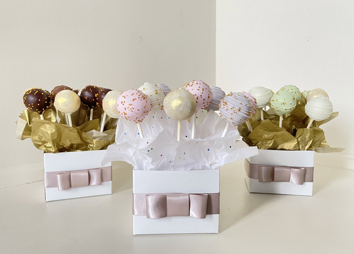 aartii_s's tweet photo. @thushah_g &amp; I started a venture and we’d love for you all to share &amp; support!💖(Follow @sageish.co on IG)

We offer specialty cake pop bouquet boxes✨

We’ve dropped a Mother’s Day collection for our first launch which we’ll be taking order for from now until May 1st @ 5pm!
1/2 https://t.co/HCwdgW0kY6