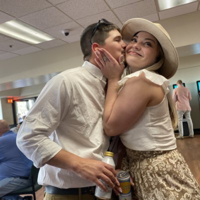 lindscoleee's tweet photo. #NewProfilePic
💛💛 https://t.co/ncuvDuZQVu