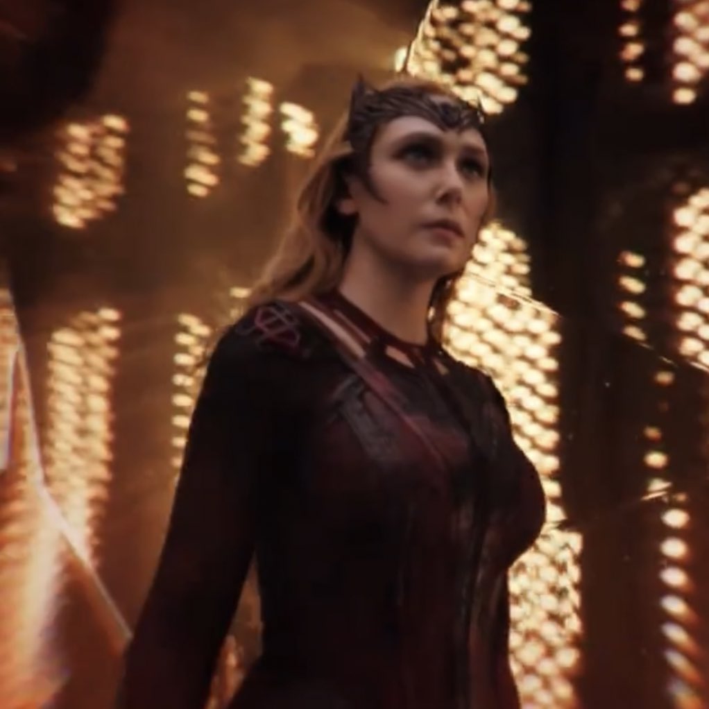 alejobr_'s tweet photo. Ok, pero... lo que promete esta escena de Wanda llegando a Kamar- Taj, peleando contra todo un ejército de hechiceros, el propio Strange. Todo esto y luciendo de esta manera?
She's an icon, she's a legend and she IS the moment.
#MultiverseOfMadness #ScarletWitch https://t.co/VgVrla2WZ0