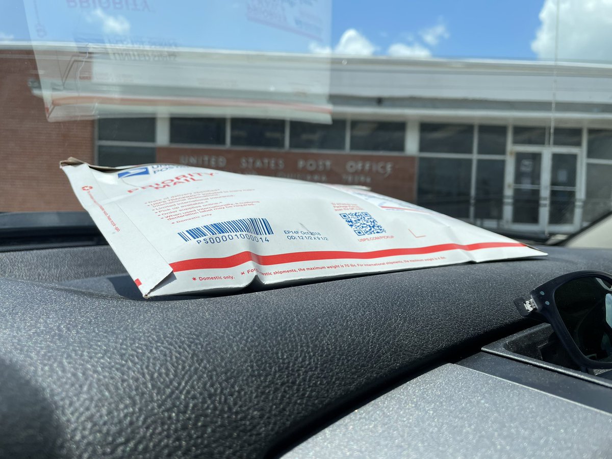 SYSG89's tweet photo. Motion. 📦 📬

#StillYoungStillGrown #InnocenceToExperience #GROWbynakEdtruth #nakEdsince89 #tshirt #tee #longsleeve #shortsleeve #dadcap #cap #caps #hat #hats #button #buttons #sticker #stickers #scarf #CD #digitaldownload #canvas #autograph #bundle #merch #fashion #apparel https://t.co/7w4zviVVHa