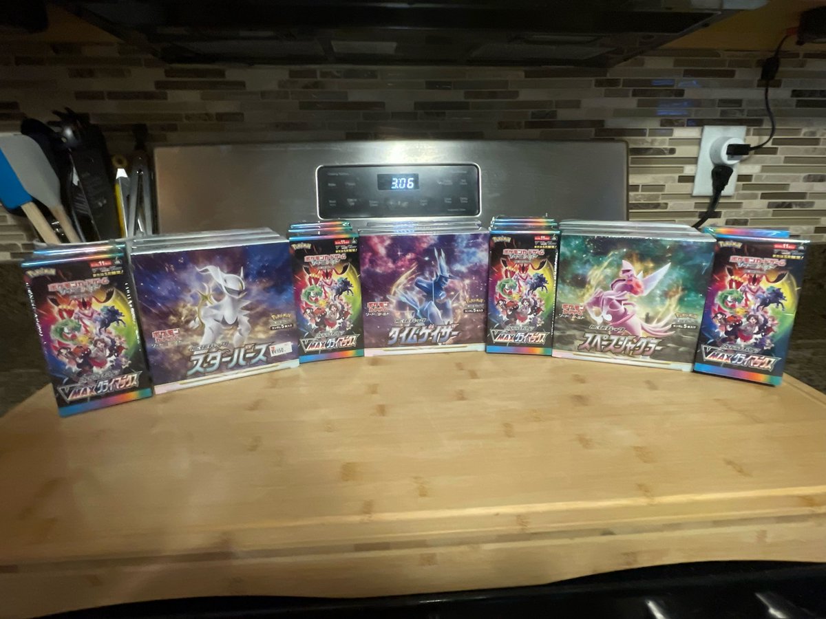 KingKlutchTV's tweet photo. Although we are in New Orleans, the grind don’t stop! Today’s Japanese restock has arrived!
Get yours here: https://t.co/h2dYHcJF5Q
@PokemonTCGDrops #StarBirth #VMAXClimax #TimeGazer #SpaceJuggler #Pokemon #Charizard #VSTAR #Arceus https://t.co/cWp4ajOPUi