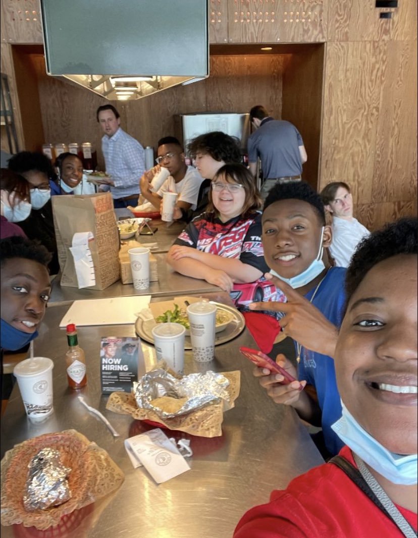 BigPicNashville's tweet photo. How do you prioritize relationships; relevance and rigor? Make time for it during the school day. @bigpiclearning @MetroSchools @drsonnsam @drbdiazlead https://t.co/7bvSssewOQ
