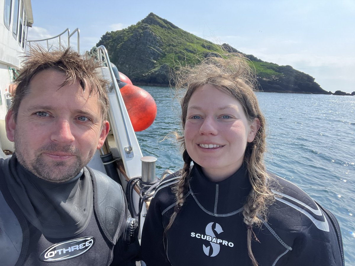 DanSmale1's tweet photo. Thrilled to get the diving season running today. Few drills n skills and then back to the monitoring sites to change loggers and collect some kelp density data. Thanks to @mba_rv and @TritoniaDiving for the superb support as always 😎 🌊  🤿 🌱 ☀️ 🐟 🛥 https://t.co/5yQ2LSjCLm