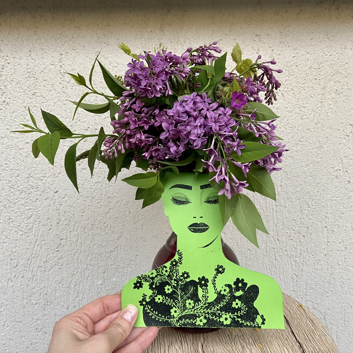 rvitanova1's tweet photo. My entry for the @ClinicNFT design competition (inspired by the amazing works of @paperboyotweets and Fábio Gomes Trindade https://t.co/Naho3HyVuh + a haiku mantra I wrote)
The peace within you -
A fragrant lilac blossom.
Self love beyond self.
#ClinicNFT #IMCCDesignContest https://t.co/rON7EiLx6Y