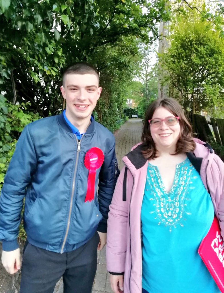 thomasbowell's tweet photo. We were out on Lower Addiscombe Road earlier on this beautiful evening, on the #labourdoorstep talking to yet more residents as we edge ever-closer to polling day on May 5th. Lots of warm responses for us!ππΉ
#NewDirectionForCroydon https://t.co/ytIfJtyVDt