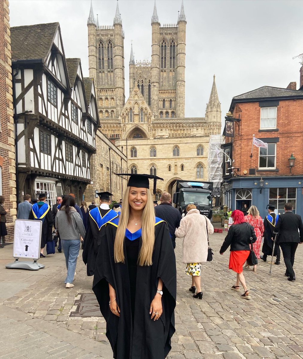 Finally graduated today with a first class honours degree in Business &amp; Management 👩🏼‍🎓✨ #classof2021