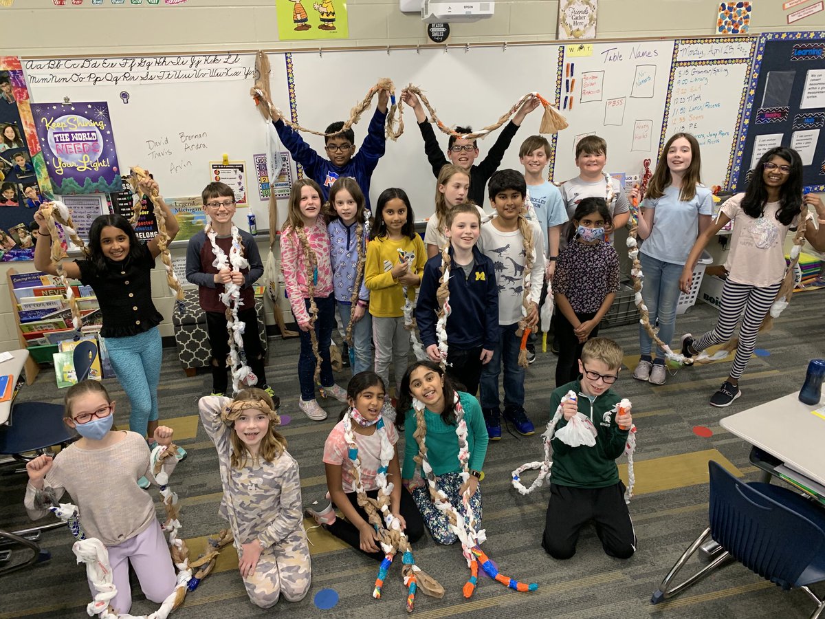 Honoring Earth Day by repurposing plastic bags into Jump Ropes ⁦<a href="/SLCSpearson/">Pearson Elementary</a>⁩ #OnePlasticBag