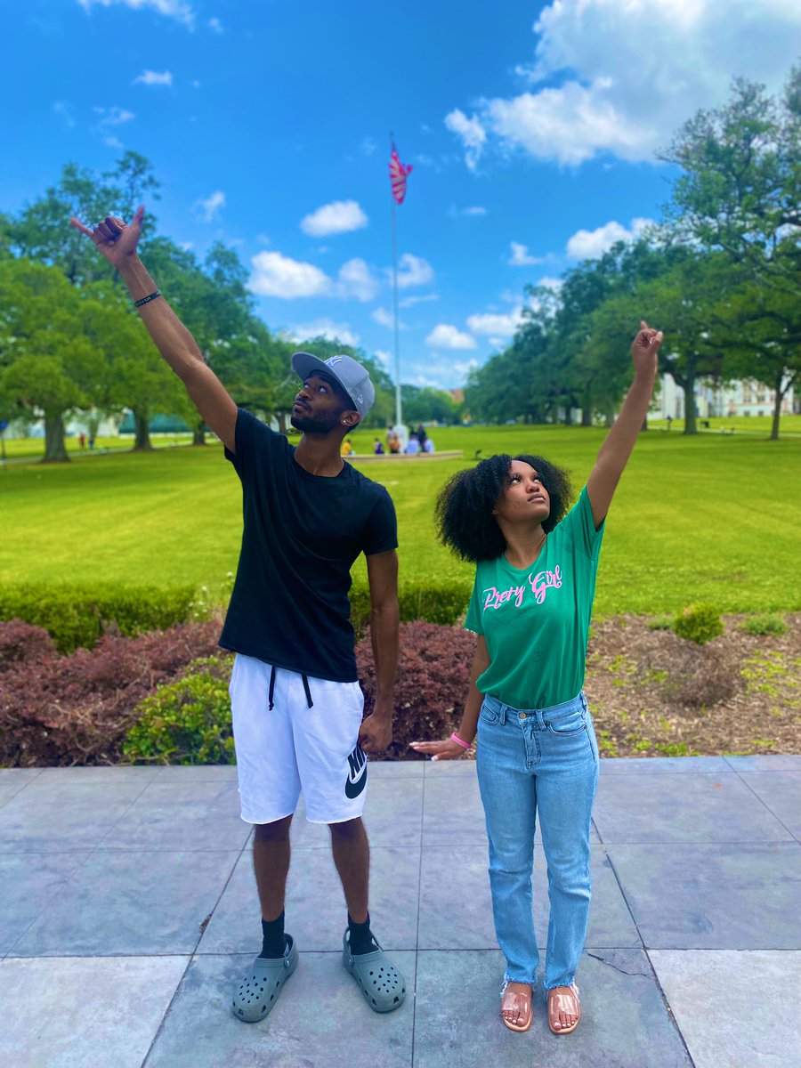 It’s a PHamily thing 💚💗🖤💛