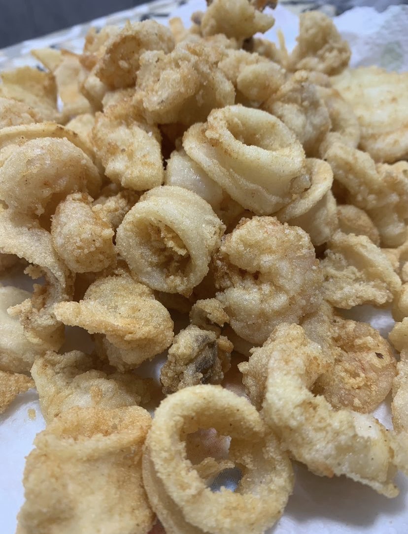 BCgranada's tweet photo. #loslunesdelaboutique ‼️ Os traemos estos calamares y gambas fritas 😍 Receta fácil, rápida y para chuparse los dedos‼️ Que os parece❓

#recetasdelaboutique #laboutiquedelcongelado #granada https://t.co/6wa9pp1Ycb