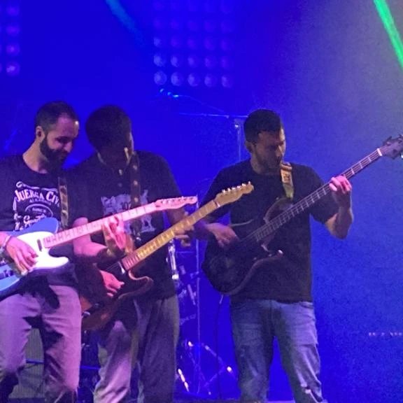 🔥Qué ganas Guadalajara🔥

Volver a @salaoxido es muy especial, la profesionalidad con la que nos sentimos hace que sea de nuestros escenarios favoritos 

Y por supuesto, gracias también a nuestros compadres de <a href="/limando/">limando</a> que se marcaron un final de concierto de escándalo 💥🕺💃💥