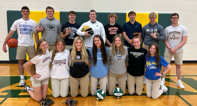 IMPRESSIVE 2022! EIGHTEEN Seniors ready to go play at the next level. Star proud! See comment section for name, activity and college.  Congrats!