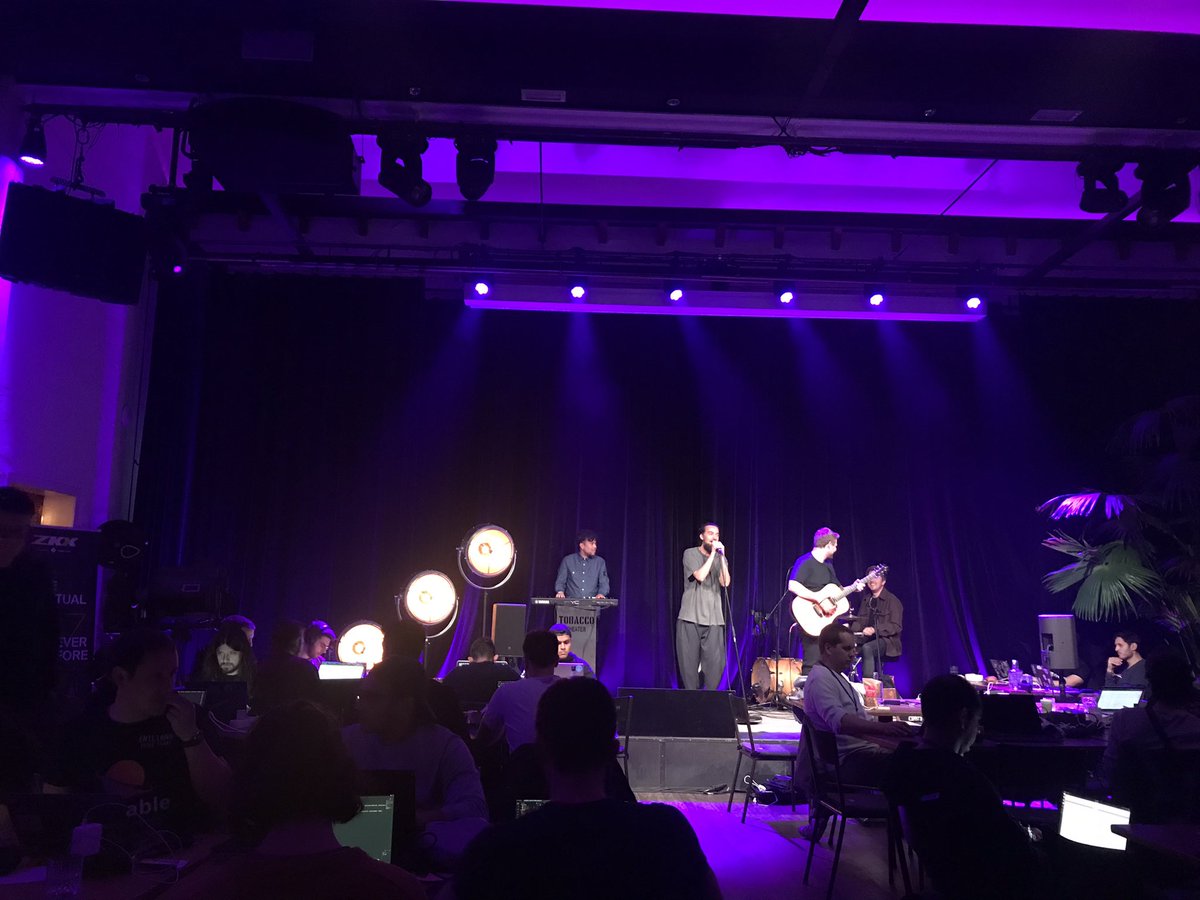 nathanvdh tweet media