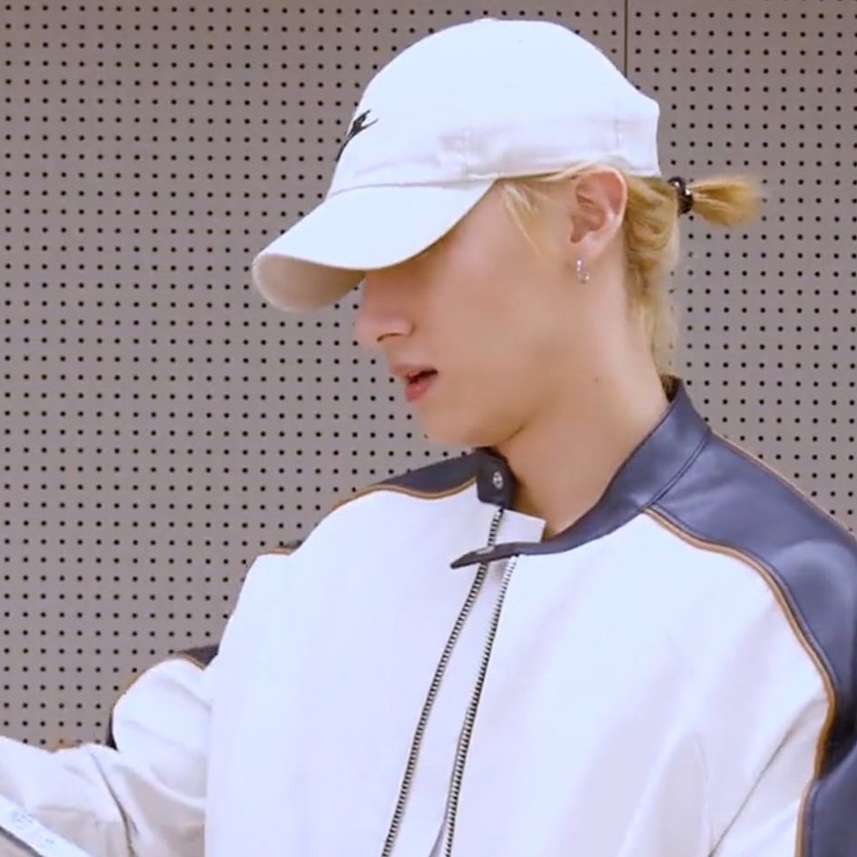 hourly changkyun (@hourlykyun_) on Twitter photo 