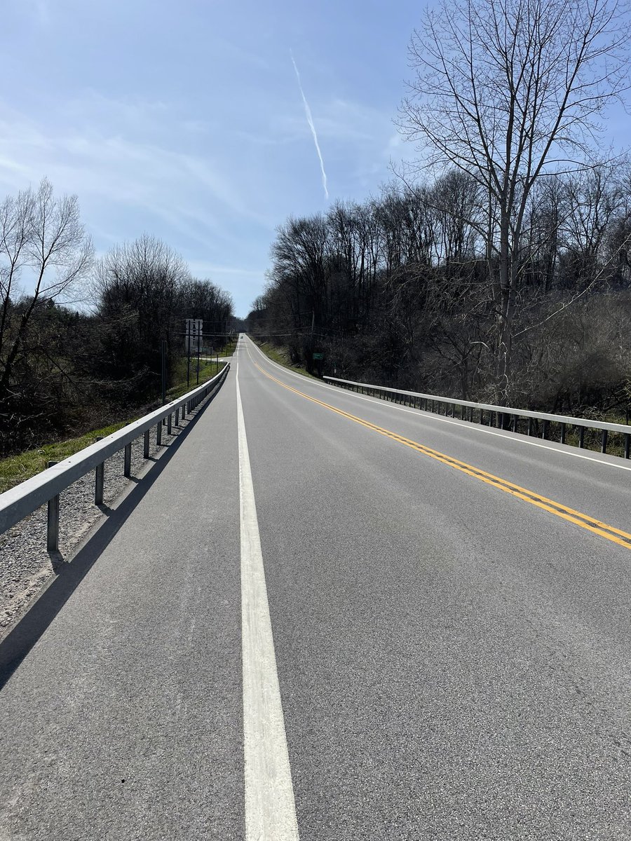 RichardDonovan7's tweet photo. I ran 265 miles or 426 km during Week 1 of my run across the USA. A slight Achilles issue cut short my run to only 18 miles on Day 7. It’s not serious and I hope to be ok tomorrow and perhaps reach Syracuse. #transUSArun #ultrarunning #marathon #ultramarathon https://t.co/fNSXzwxT4h
