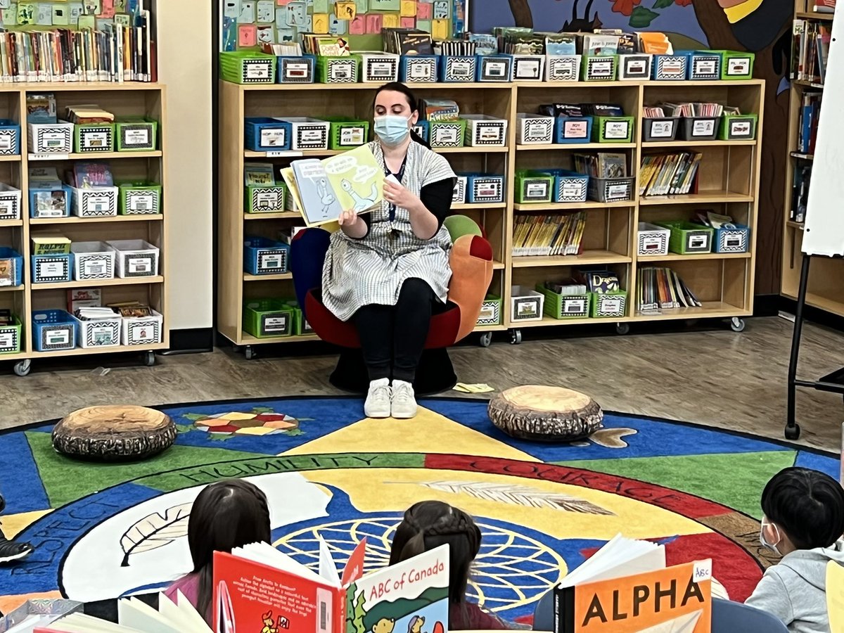 LindenMeadows's tweet photo. One of our favourite days of the year. Welcoming the class of 2035! @TLPCanada #welcometokindergarten https://t.co/02WKX0JMhw
