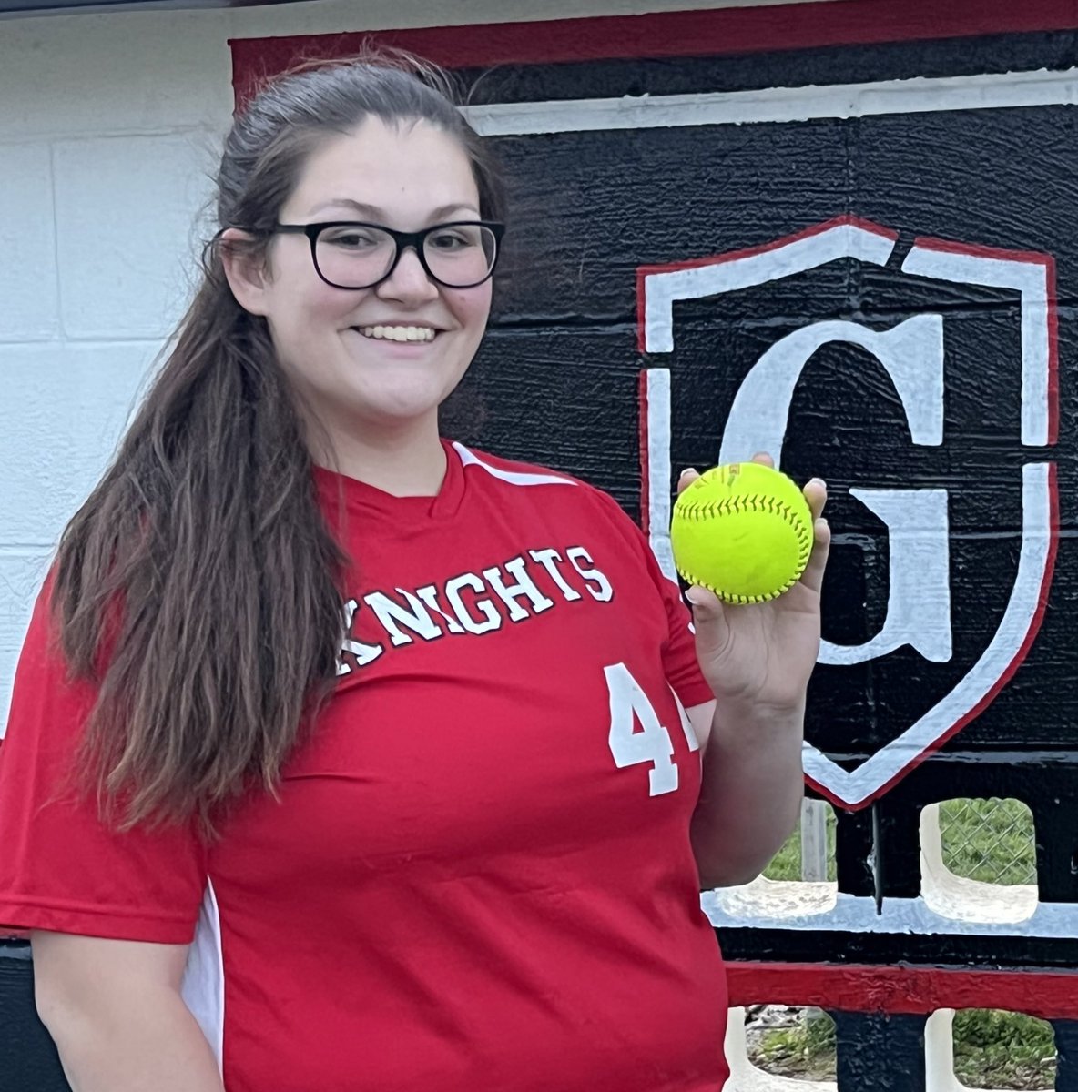 Freshman Paige Bromagen hit another Dinger tonight… a 3 run Blast, but the Lady Knights fall at Home. :(