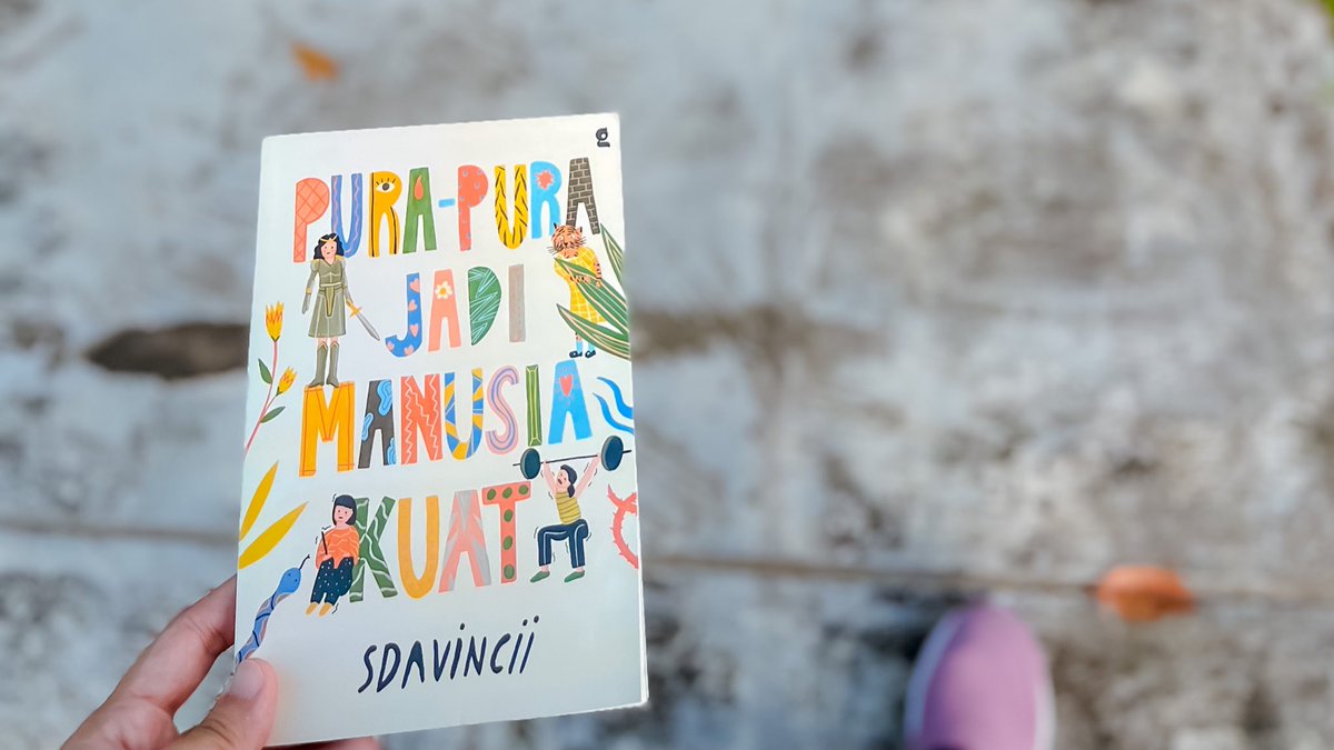 sajidareads's tweet photo. "Meski ada yang memilih menceritakan kehilangan atau menyembunyikan kehilangannya, yang hilang tetap saja hilang, kau bisa kehilangan orang lain atau juga kehilangan dirimu sendiri."
— Sdavincii
#sajidaReads #bookTwt https://t.co/HydkbMCklD