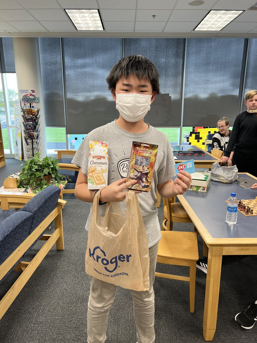 CMSReaders's tweet photo. CMS chess club champ! https://t.co/XRT0VwjZt7