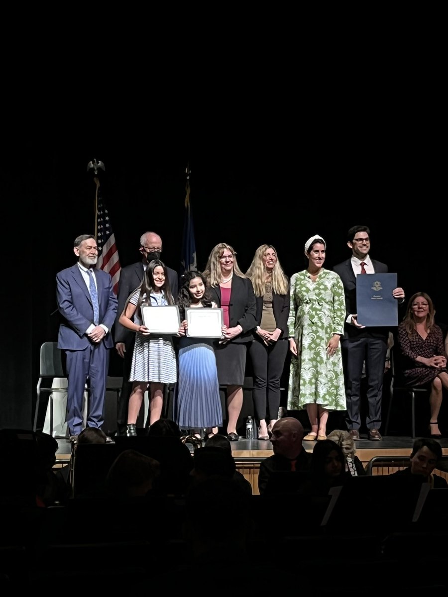SMPSHOS's tweet photo. Incredibly honored and proud to present the Community Service Award to two New Lebanon School students this evening! Congratulations to all of the recipients for making our community a better place. @GPSDistrict @DrJones_GPS @mayo_ralph @ryanfazio @KathleenStoweCT @ErnieFleishman https://t.co/gRyoeIskTa