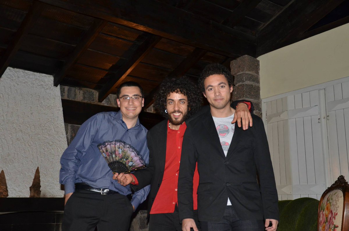 bufalos's tweet image. Eduardo Andrade e Sulivan Baptista, dois presentes de Deus para a hora exata!