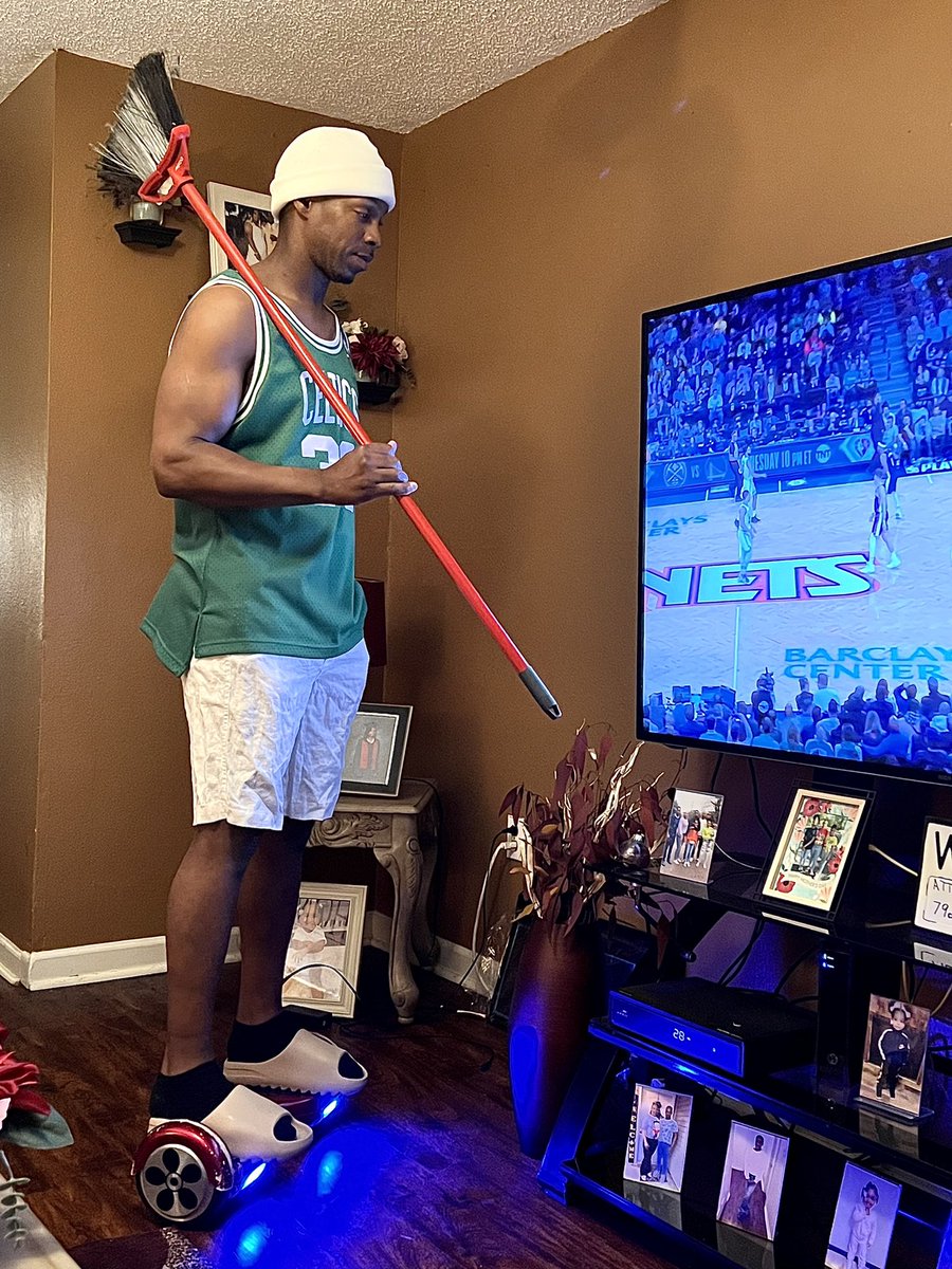 marcopolo569's tweet photo. @RealSkipBayless 😂😂😂 https://t.co/5z38l8U0wX