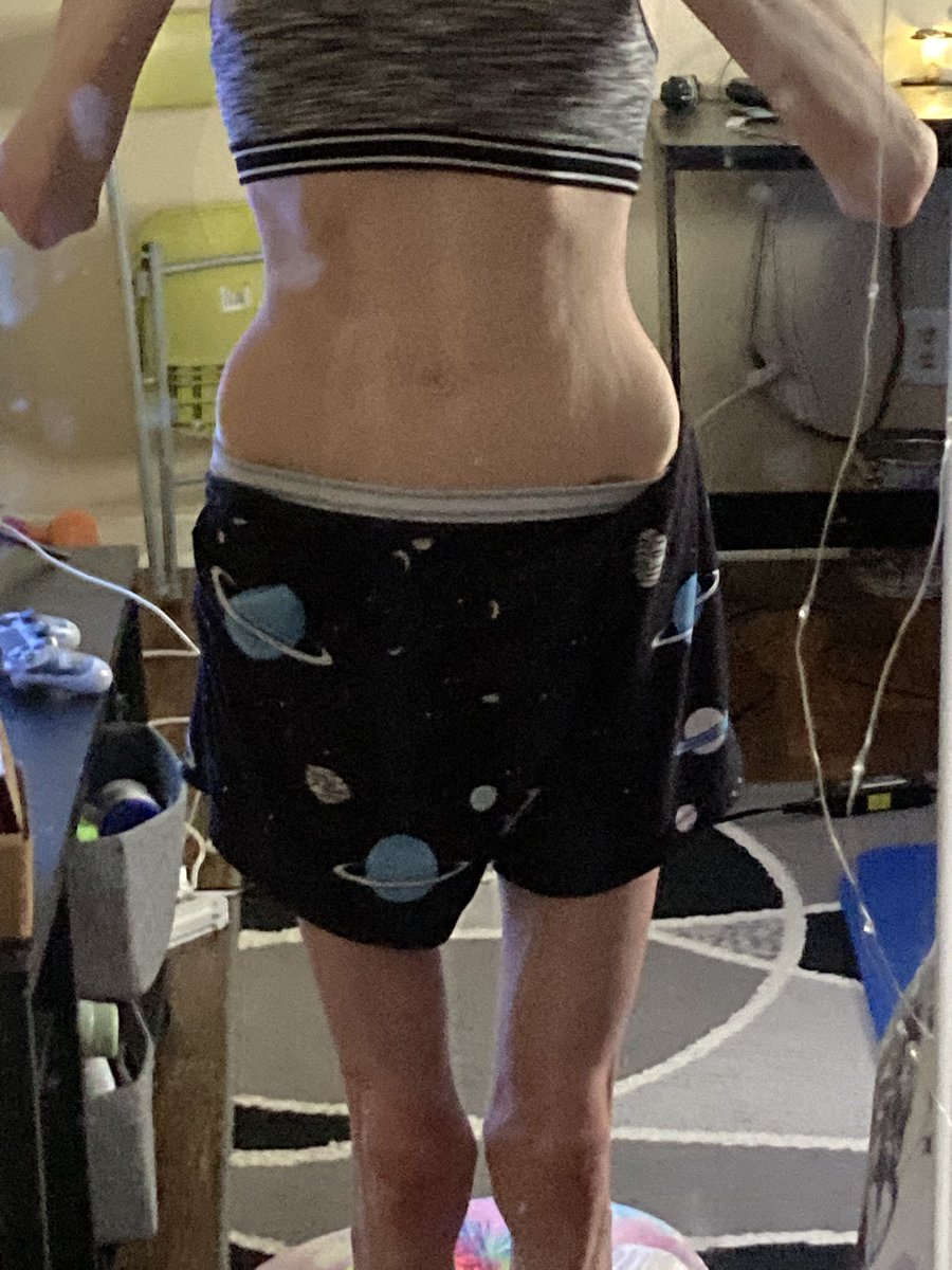 Cleohateskcals's tweet photo. #edtwt #bodycheck  having my body makes me wanna kms so fucking bad lmao https://t.co/XPfNaJjRtB