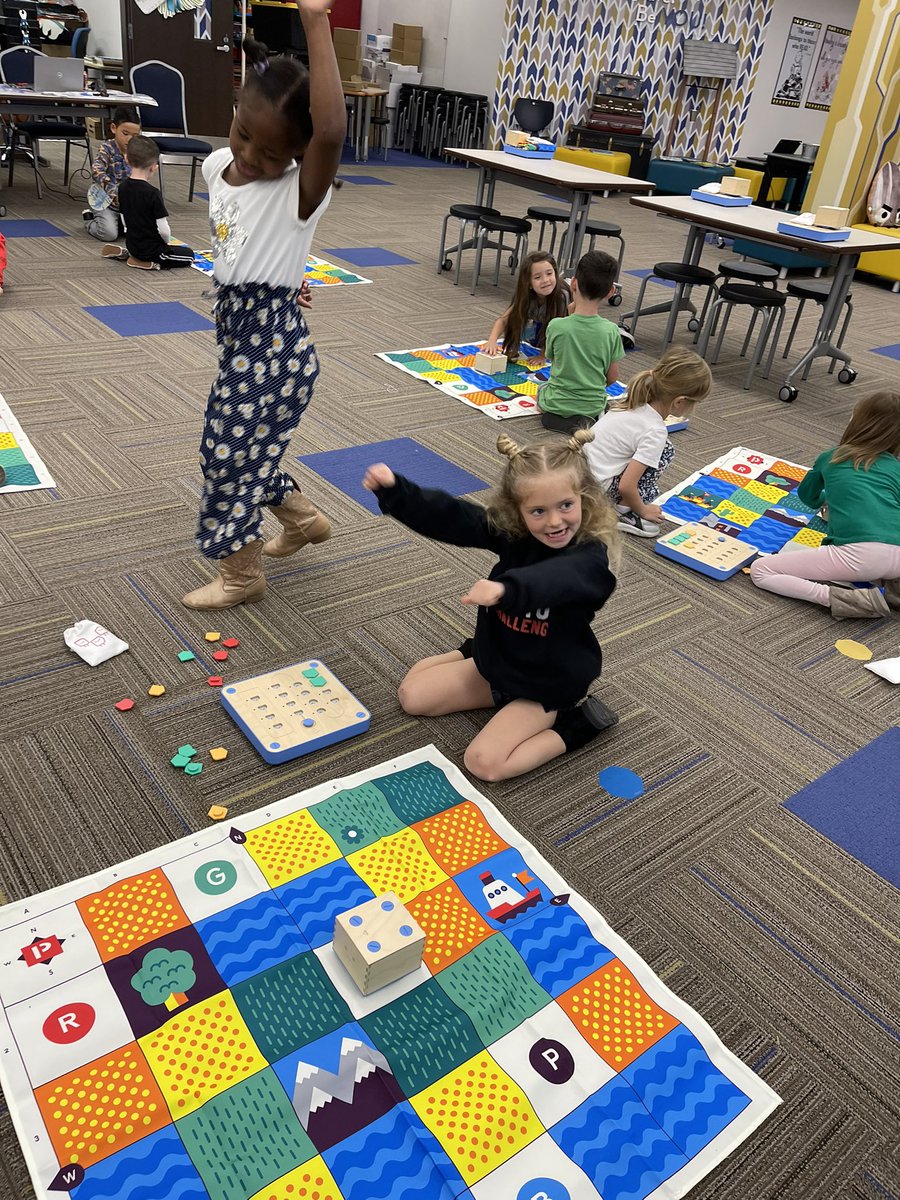 Boyer Elementary Library tweet media