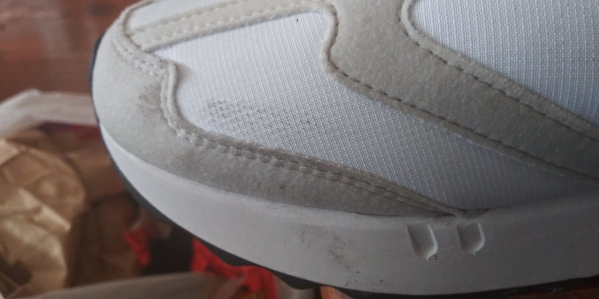 xGATEZx's tweet photo. Got my order today and shoes came with marks like this on both shoes... NOT HAPPY https://t.co/W0Y2pFu9h3
