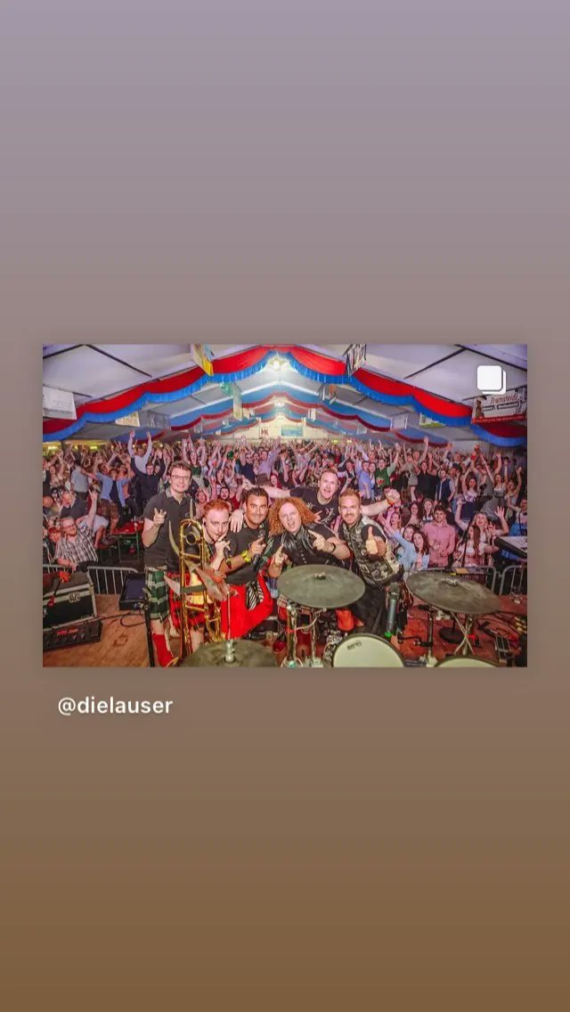 RMogyorosy's tweet photo. Ich habe da noch etwas gefunden. 😂 #munderfing #bierzelt #JVP https://t.co/h1lDVaqqmc