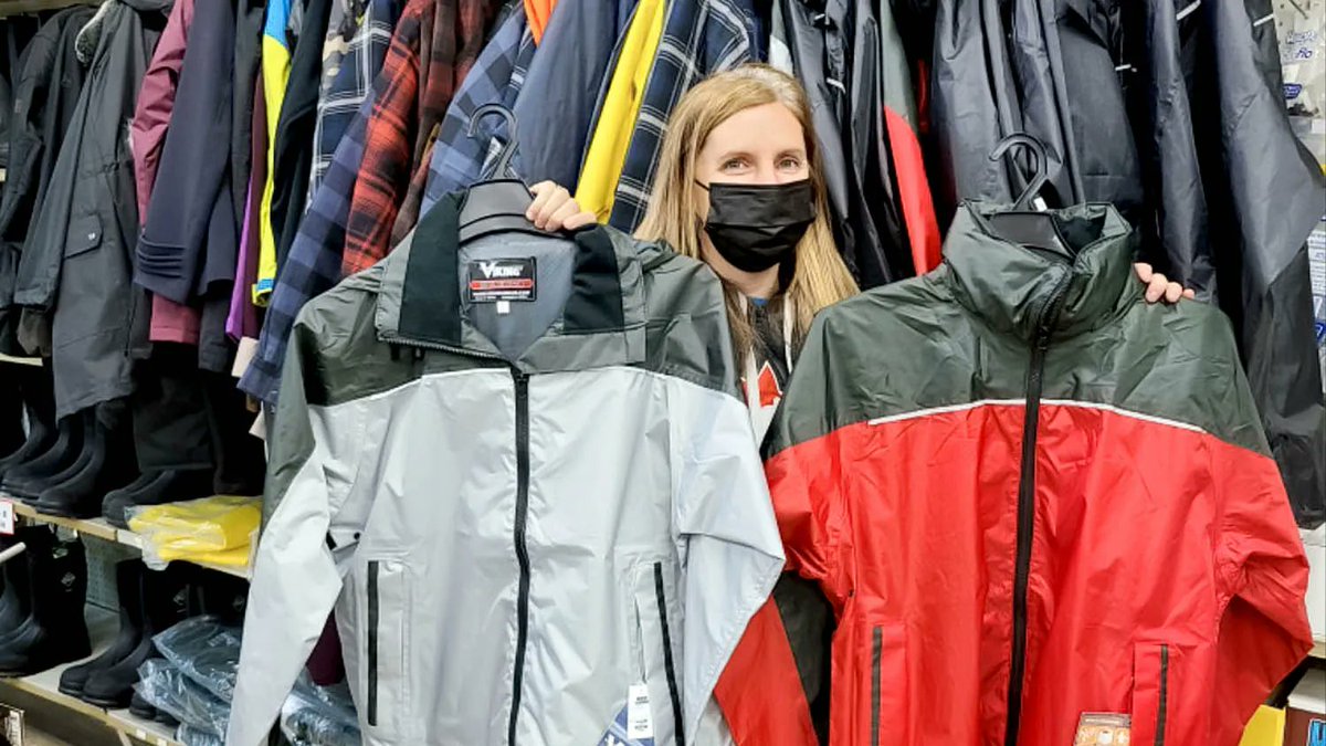 Head to Farmers Plus right now to save 15% on rain jackets and save $20 on a garden seeder. While you’re there, you can pick up spring bulbs and a wide variety of planting seeds for your garden. Sale ends April 30th. #gardening #gardeningtools #gardenseeder #rainjacket