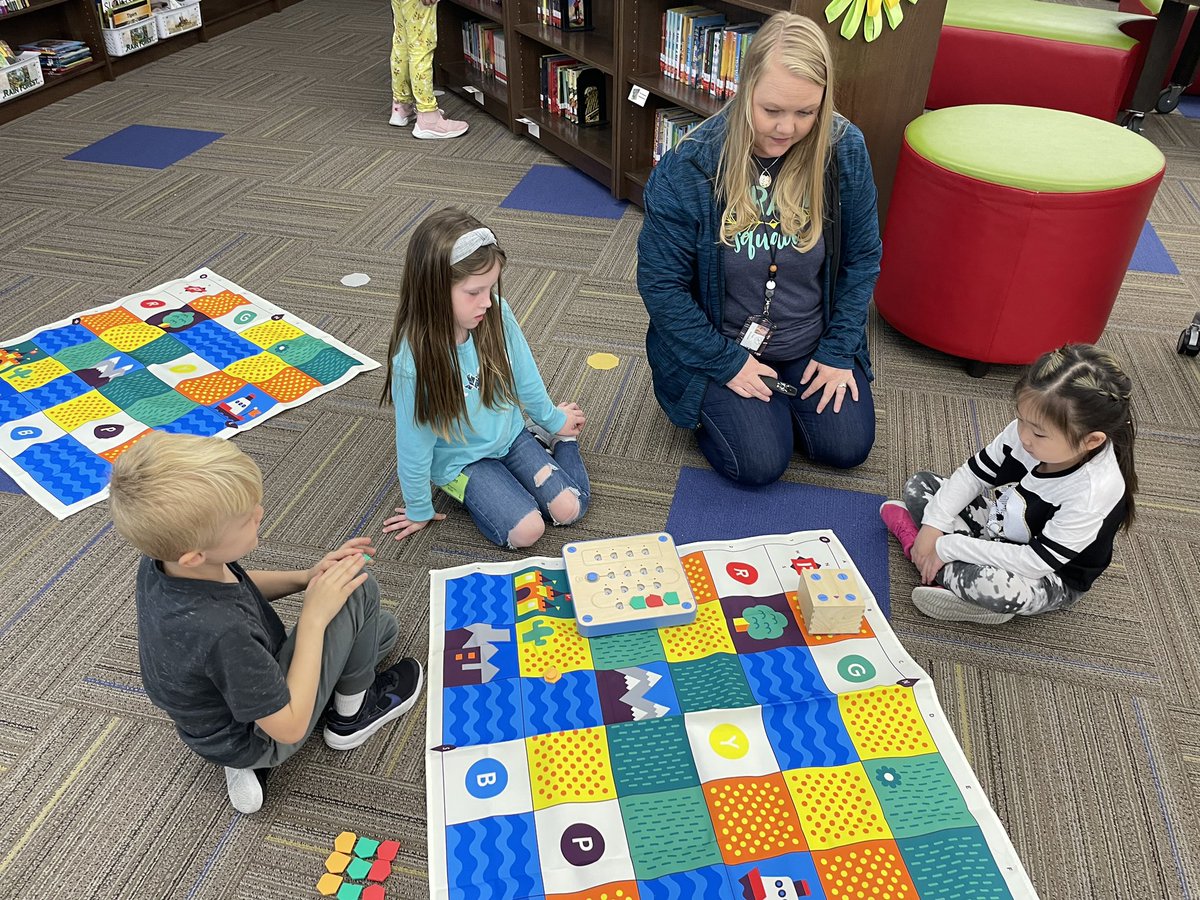 Boyer Elementary Library tweet media