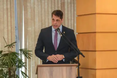 araujo49's tweet photo. Parabéns e muitos sucessos como embaixador do Brasil nos Emirados Árabes, @MarcosDegaut!!!
#BaseIndustrialDeDefesa #SEPROD
https://t.co/IJdeRvcU7h https://t.co/dSEHrEop0h