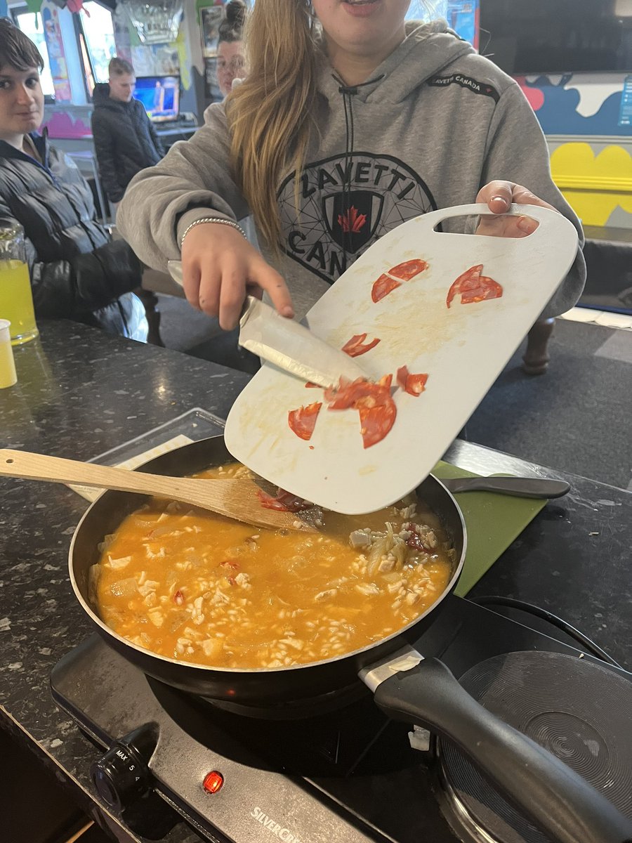SilxTeen's tweet photo. Our cooking around the world project took us to Spain 🇪🇸 tonight and the young people made chicken and chorizo paella! #tryingnewfoods #cookingaroundtheworld https://t.co/mi0xPB3GFX