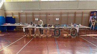 Nuestro alumnado disfrutando de la Feria del Libro. 📚♥️

@bibliojaroso
#eljarosolee
#feriadellibro
#diadellibro 
#iesjaroso