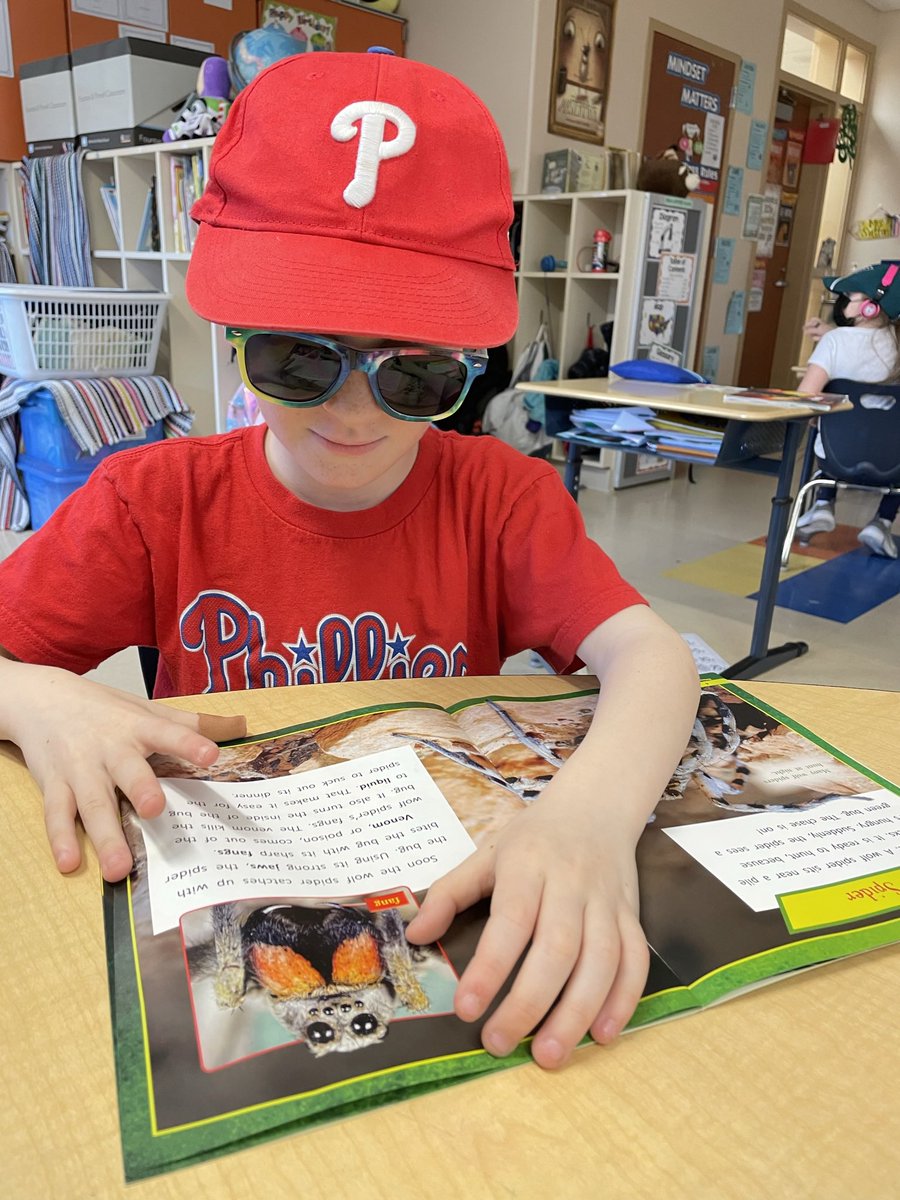 LindsaySutton33's tweet image. We loved hat day and reading! We showed our spirit a few weeks ago, and learned new information about spiders! @FountasPinnell @CoebournES