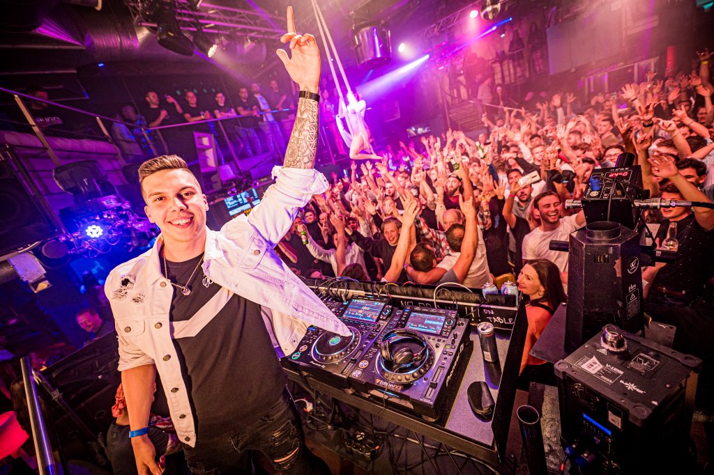 VictorTellagio's tweet photo. @DuplexPrague This was just ❤️🔥
So much love and energy, THANK YOU all for amazing night, I still have a huge smile on my face when I think of it!!! https://t.co/d1s5VSUWjD