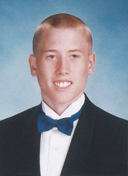 melissacolorado's tweet photo. #TimothyKlein grew up in Queens and graduated from @Molloyhs in 2008.
The school shared his high school picture with us. He worked for a physical therapy office in Manhattan before joining the @fdny. 

His 3 younger sisters also graduated from @Molloyhs. @NBCNewYork https://t.co/8UfscV9Atd