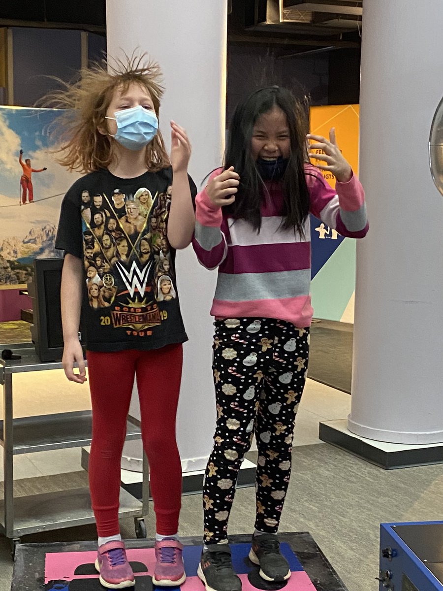 PrinceArthurMJ's tweet photo. Grade 2/3 and 3/4 went to the Science Centre in Regina! What an amazing trip. 🧪 🧲 #marcotte #hellings #berg #closs #learningtogether #pssd https://t.co/myzrwdtbh9
