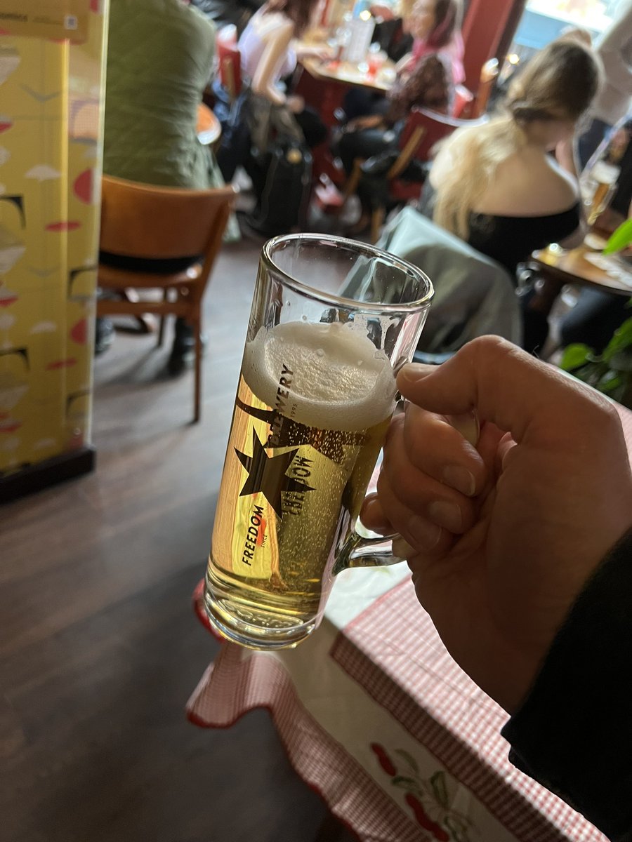JimWest86's tweet photo. Yet another awesome evening with @FreedomBrewery at @ilovecherryreds. Great beer, and great tunes from @emmablackery 
Thanks to @BiteYourBrum, you’ve done it again 🍻 
#freedomsessions #freedombrewery https://t.co/ehogswwkpb